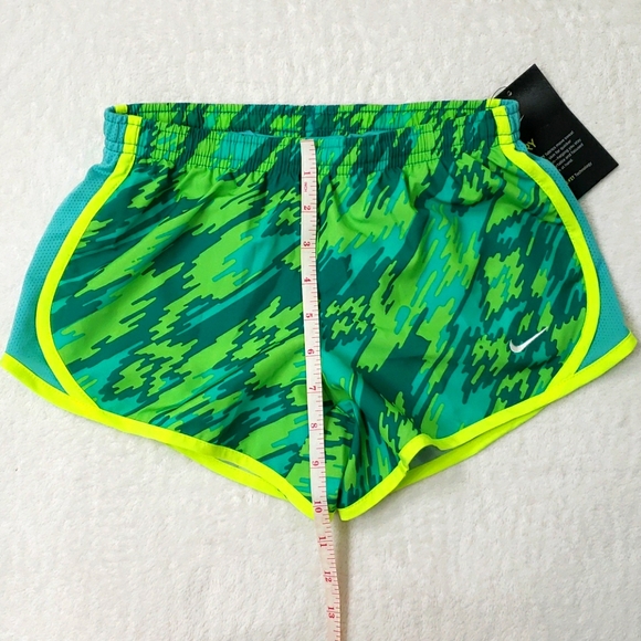 Nike girls S running dri-fit athletic shorts NWT - Picture 3 of 11